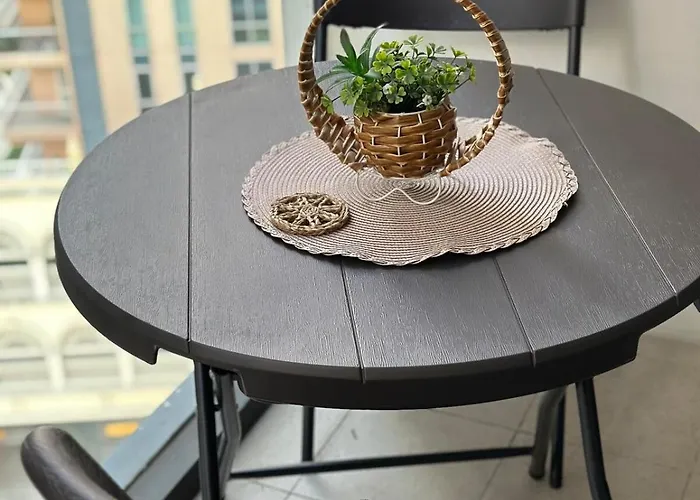 Serene Escape Near Venice Grand Canal Mall Taguig Appartement *