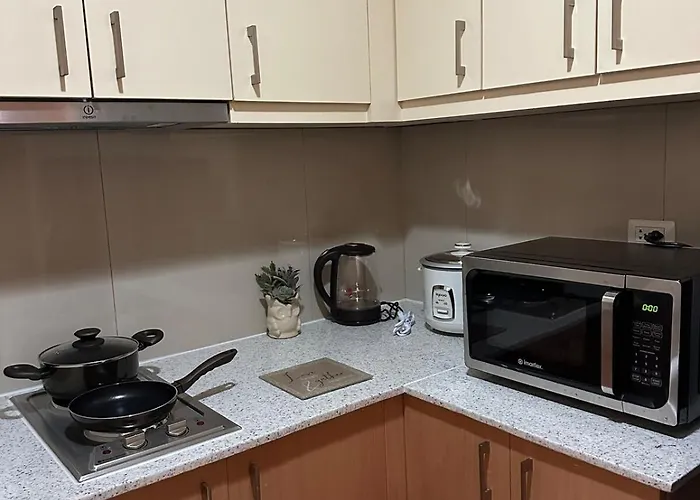 Serene Escape Near Venice Grand Canal Mall Taguig Appartement